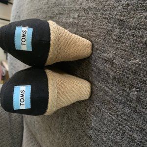 Toms calyso